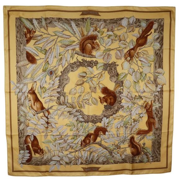 Hermes Carre90 CASSE NOISETTE Silk Scarf